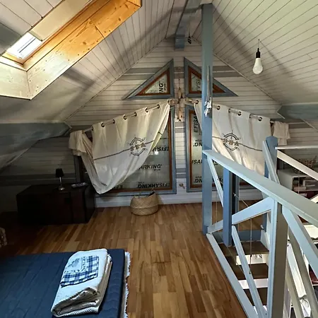 Les Iles Homestay